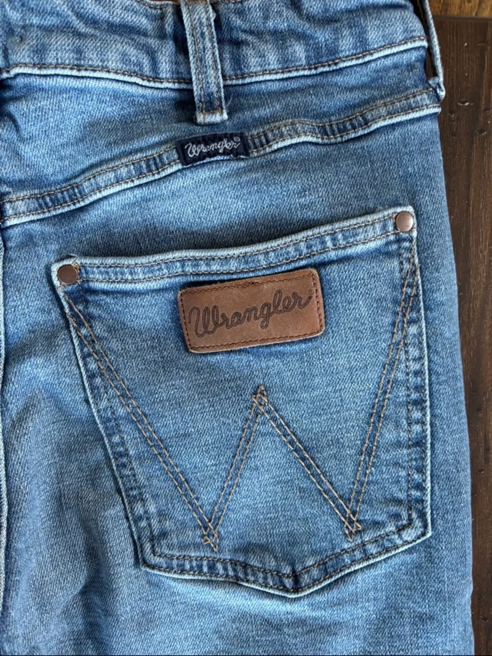 Wrangler Women's Retro Boot Cut Jeans 30 x 34 - Picture 4 of 6